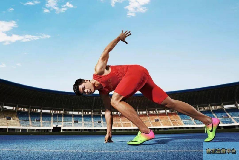 跟队记者：热刺确实对桑托斯左后卫索萨感兴趣