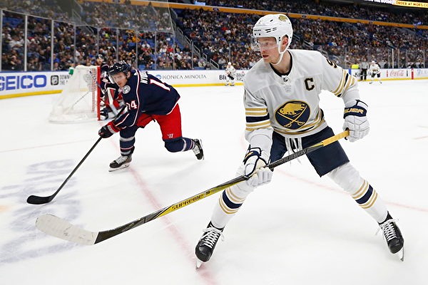 狼队防线改善主场迎战曼联，英超对决比分或1-1、2-2