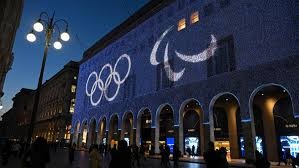 德州扑克高手几乎不勉强（德州扑克高手很少勉强出手）